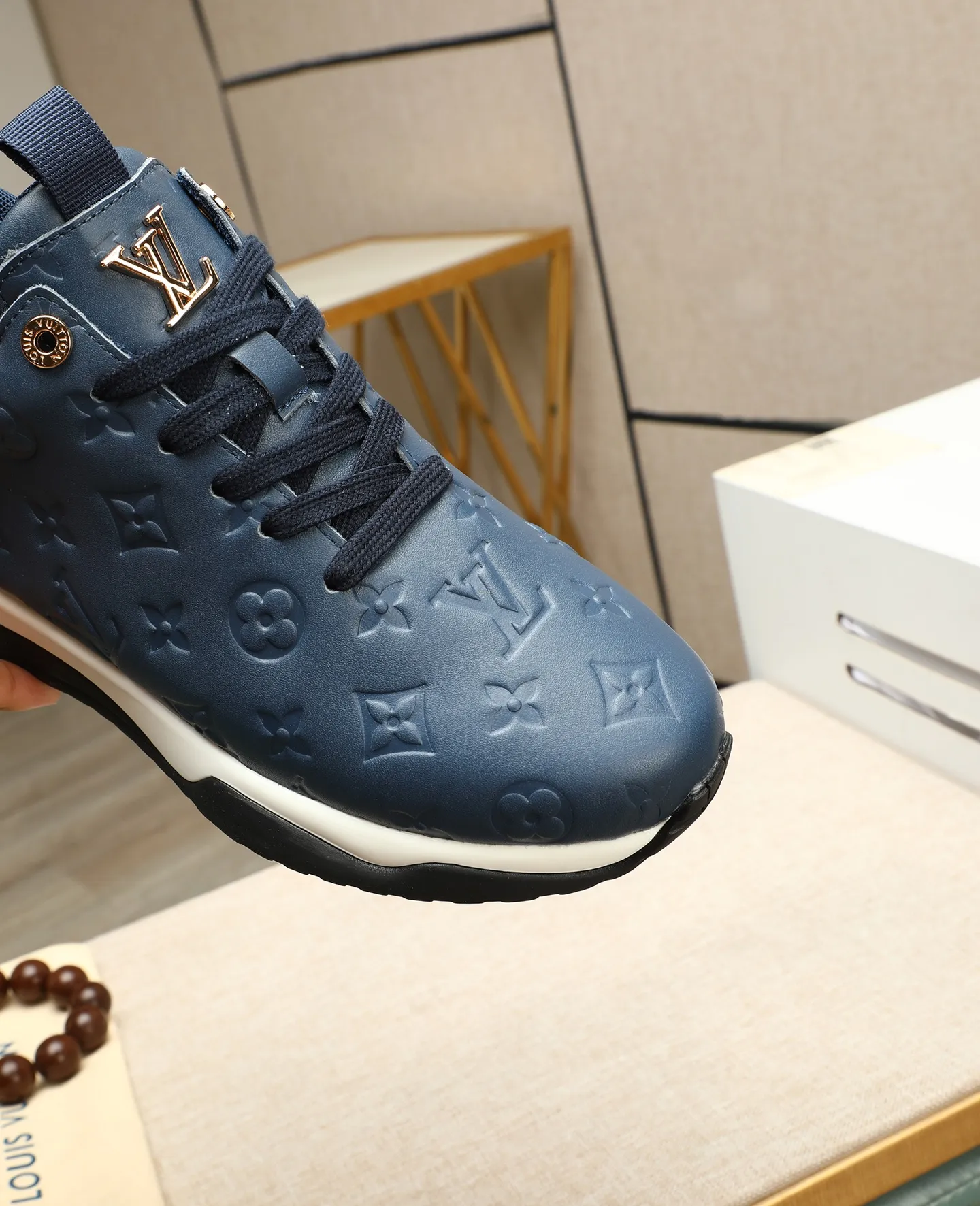 Men's shoes 💰520 📛📛【LOUIS VUITTON】Louis Vuitton official website synchronized new products 👟Milan fashion catwalk style 🇰🇾🇰🇾LV family logo, celebrity style, a must-have for fashionistas ⚠️First-layer calfskin ➕Mesh lining ➕Official website original version special outsole 👞Number 39-44 (38 45 46 customized)